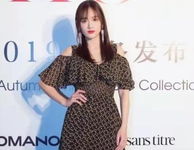 陈乔恩到中年也不发福,剪空气刘海似少女,“女神”真不是白叫的休闲区蓝鸢梦想 - Www.slyday.coM 陈乔恩到中年也不发福,剪空气刘海似少女,“女神”真不是白叫的休闲区蓝鸢梦想 - Www.slyday.coM