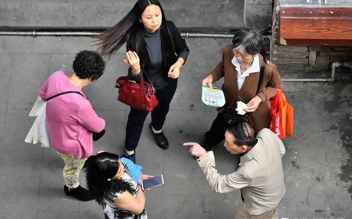 直击农村相亲现场,从进门到出门三分钟,女孩问得太直接!