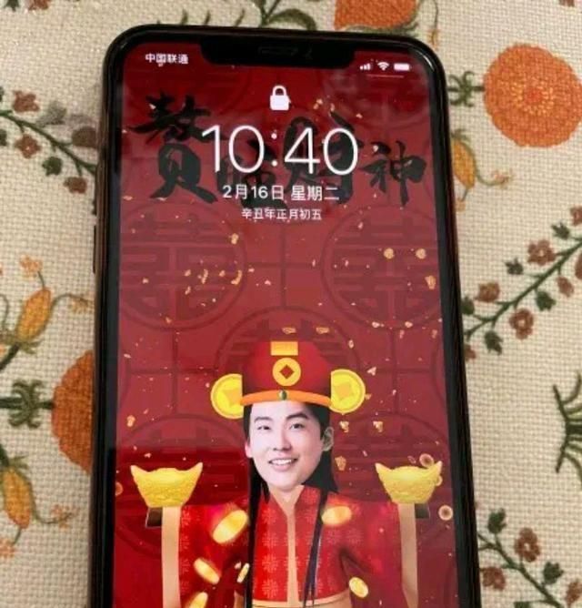 杨超越的一字马勉强青簪锁三千超浪漫