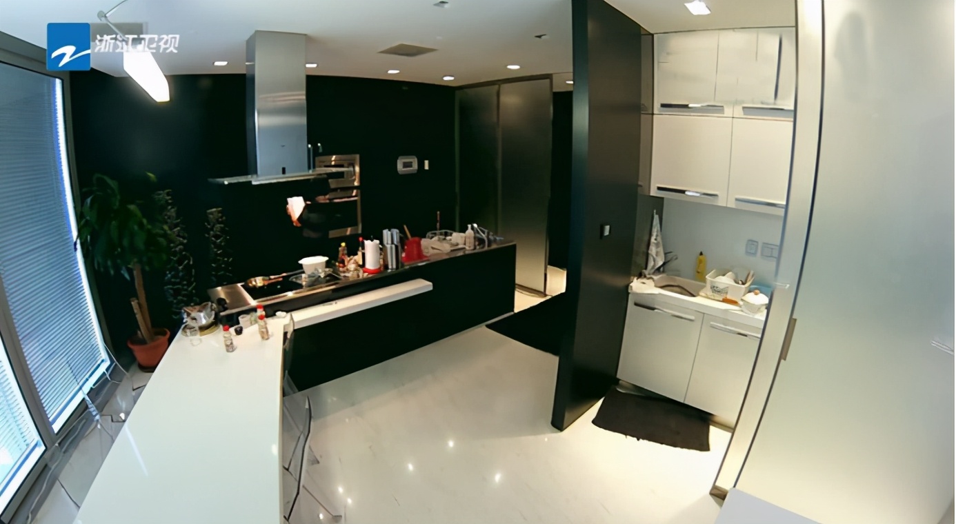 王中磊家电梯入门一进门就是金钱的味道