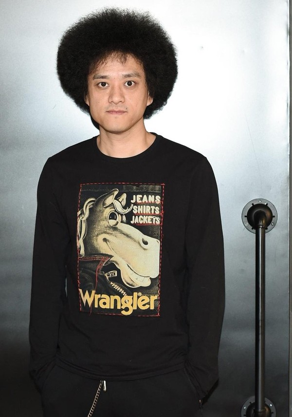 赵英俊突然病逝人生太短世事无常愿你所到之处开满遍地红花