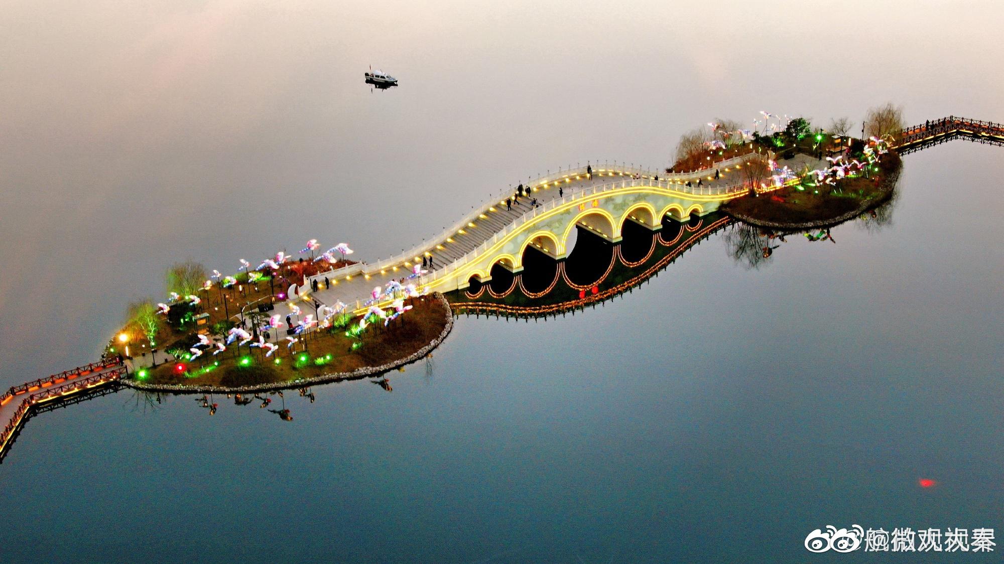 昆明池·七夕公园是一个以牛郎织女之爱情