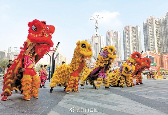 敲锣舞狮开市啦|舞狮|开市|采青_新浪新闻