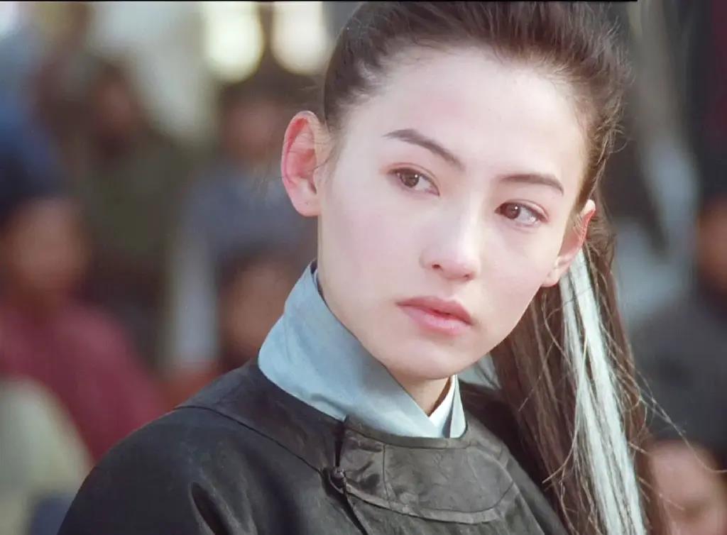 张柏芝骨相太绝了,40岁扮男装超能打,让人梦回曾经的古装造型