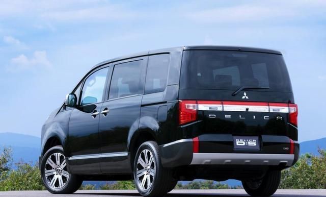 三菱任性了!新mpv比奥德赛都霸气,2.