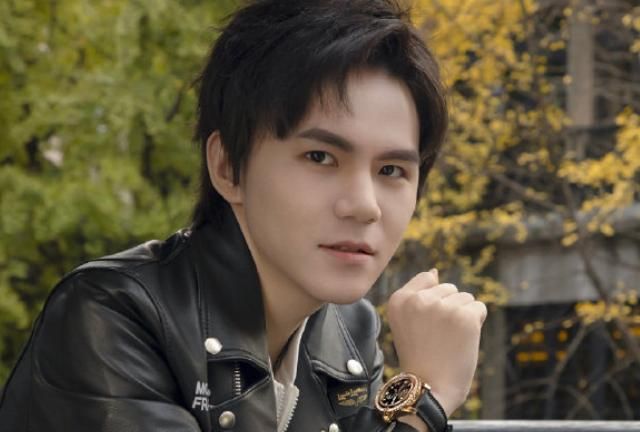 谁说电竞无偶像男神estar诺言参加创4颜值极佳打破固有印象