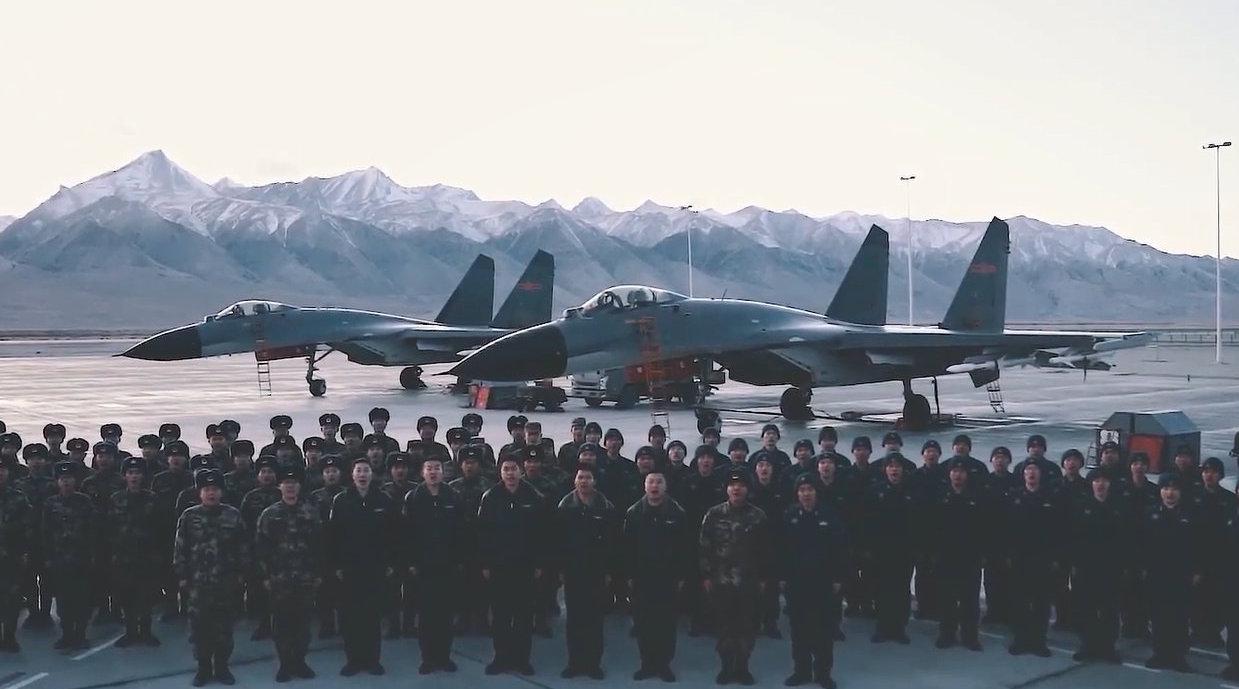 西部战区空军在雪域高原请祖国和人民放心!