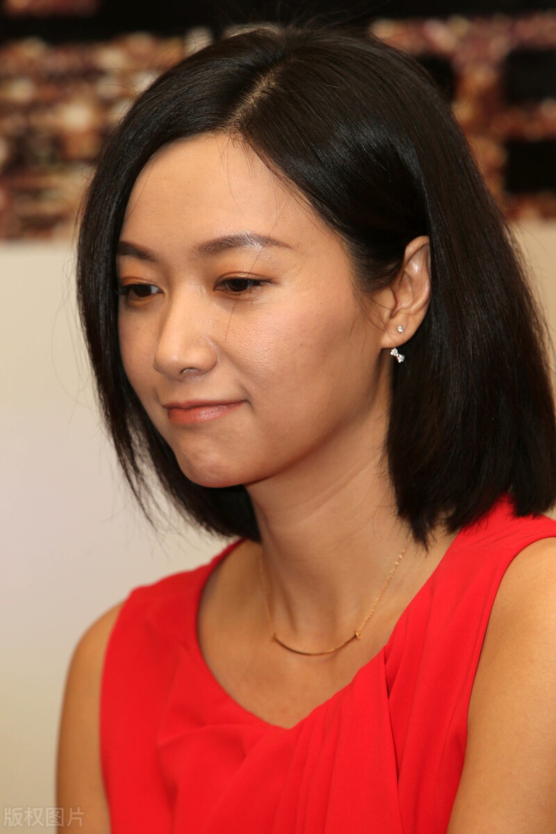 徐静蕾如今年过40岁了喜欢这种精致的美