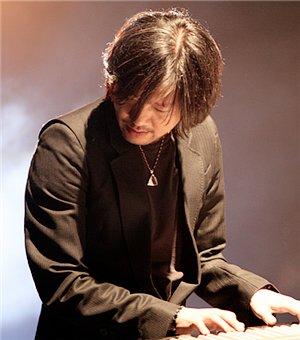 53岁音乐家林海疑似婚变结婚仅3年如今与小27岁娇妻互相取关