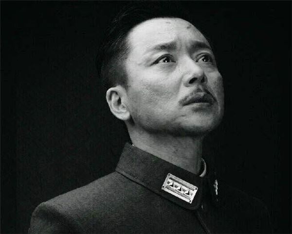 伪装者:人称疯子的王天风,他的疯几乎没有知音!疯得很苦!