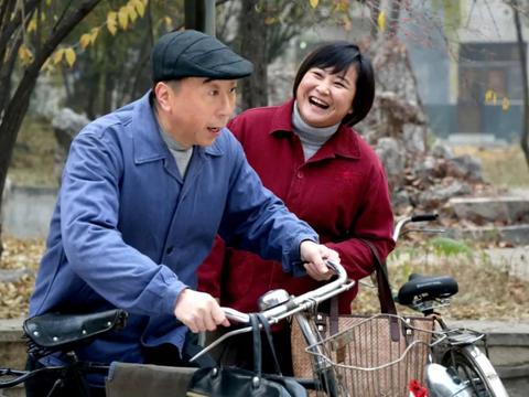 撞脸姚笛,考上985名校却放弃,靠实力当主播|贾丹|贾玲|姚笛_新浪新闻