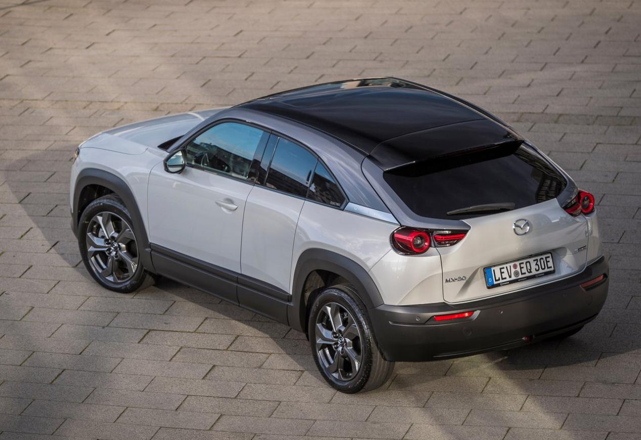 全新马自达mx-30,对开门设计很拉风,续航里程或成缺点?-新浪汽车