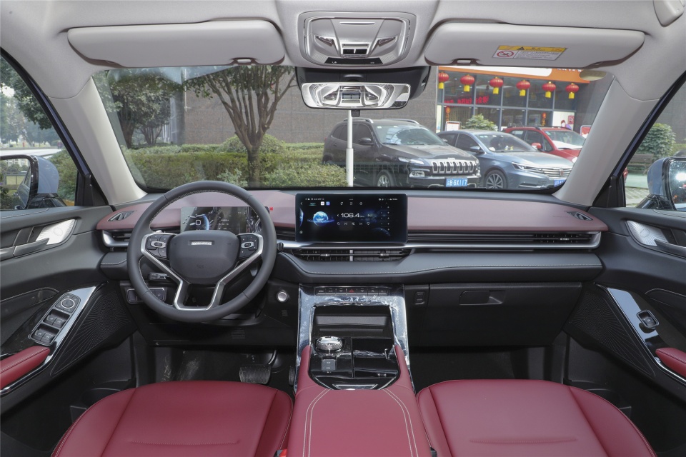 在内饰上,哈弗h6的洋气感国际范就更强了.