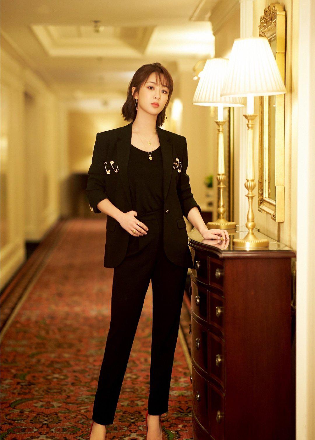 女明星西装大赏来啦果然女孩子帅起来也是又飒又独特