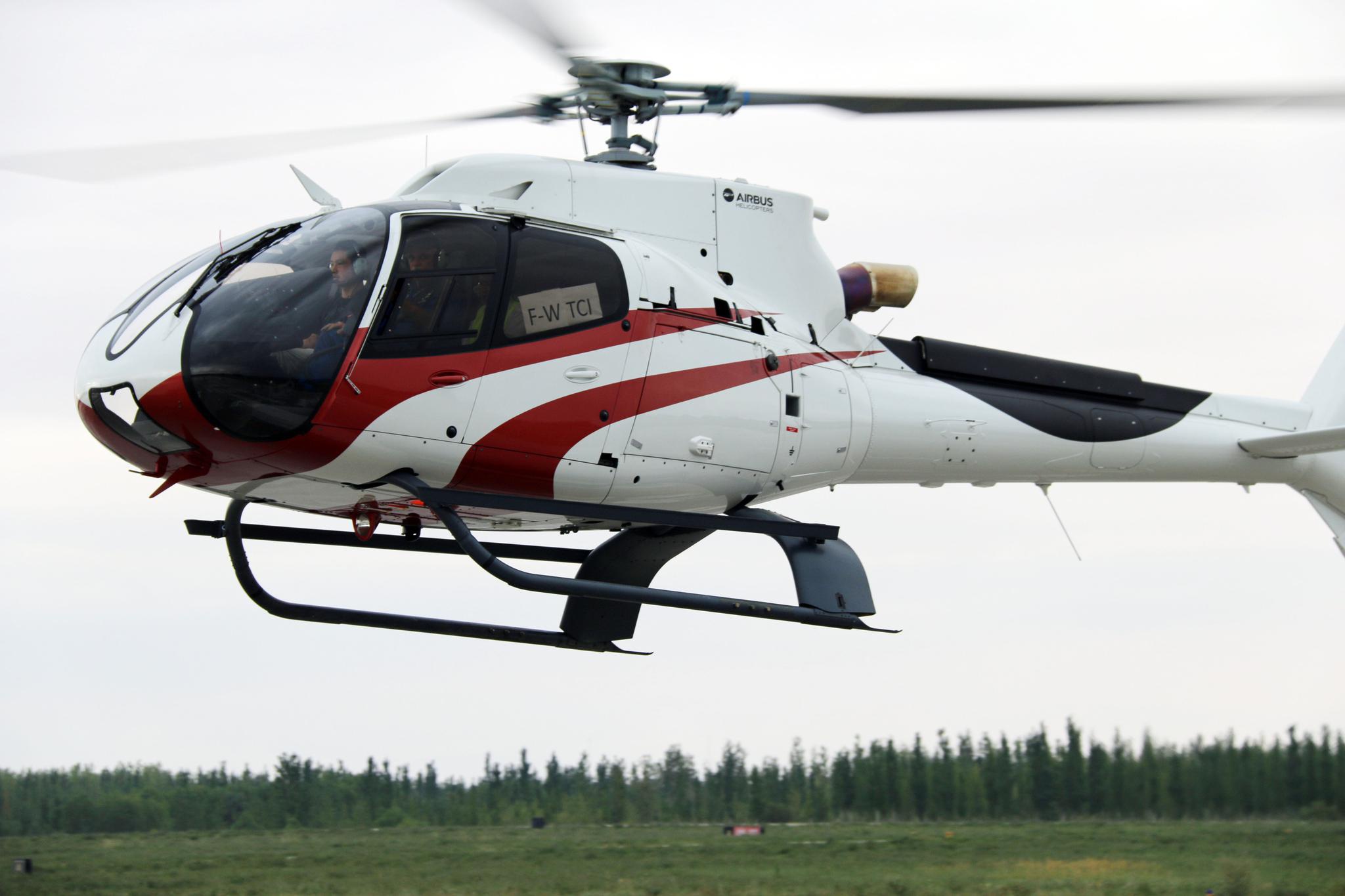 拥有强劲发动机,ec130非常受欢迎,20年前该机型就交付140架|直升机