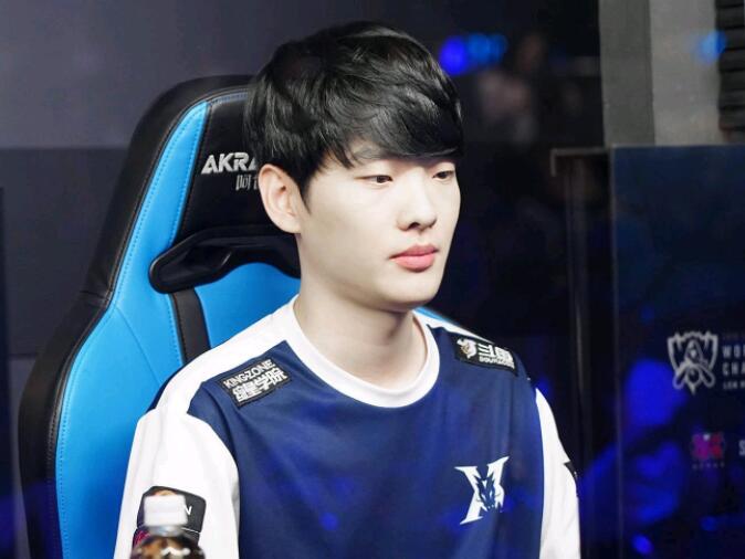 原来我们熟知的deft以及khan都是"rascal"的"哥"简单说就是"哥"的哥