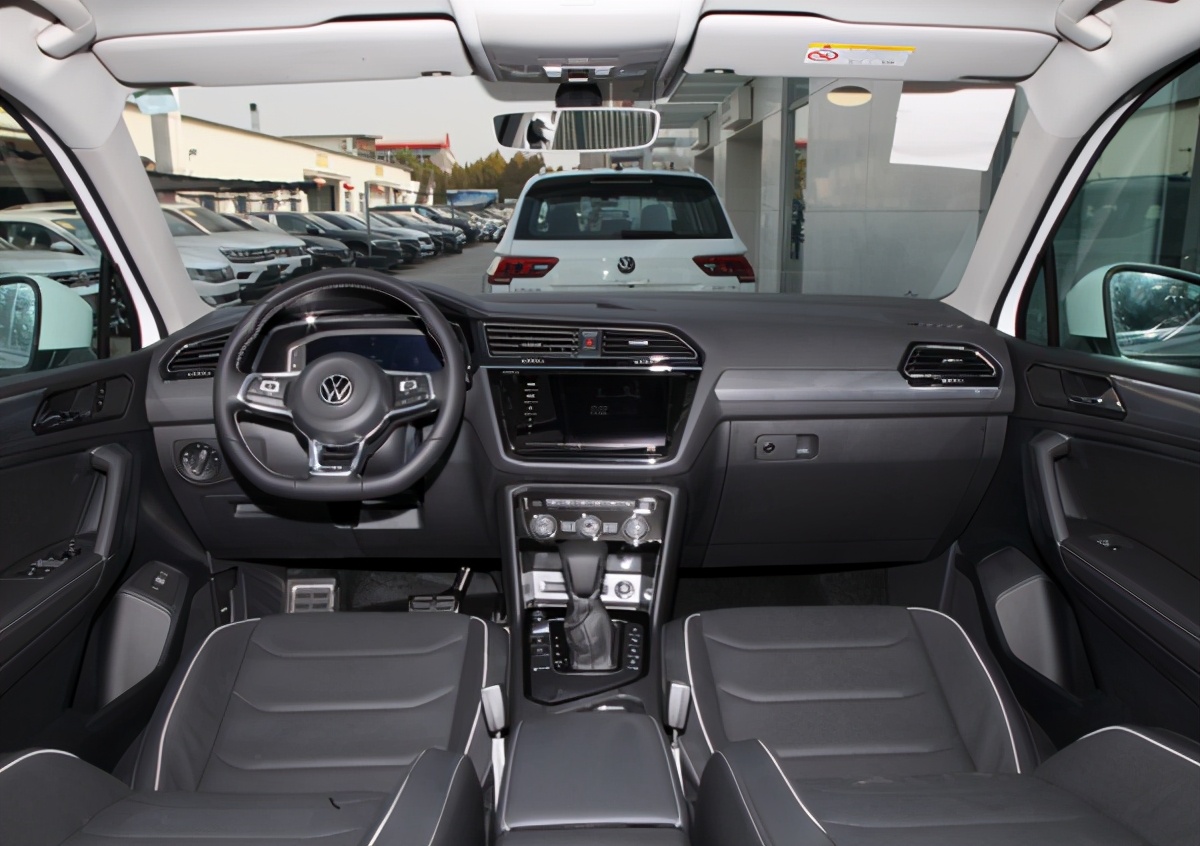 德系中型suv,2021款大众途观l,动力空间尚可