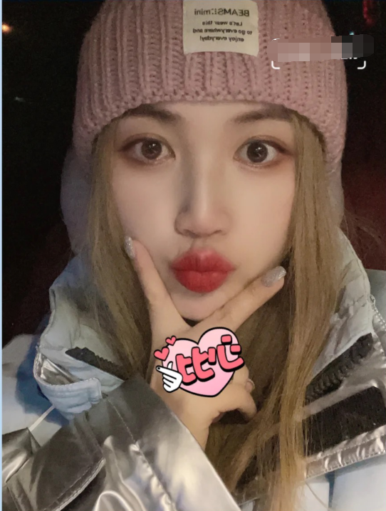 马蓉晒近照染黄发认不出,滑雪度假生活惬意,王宝强被背叛难走出