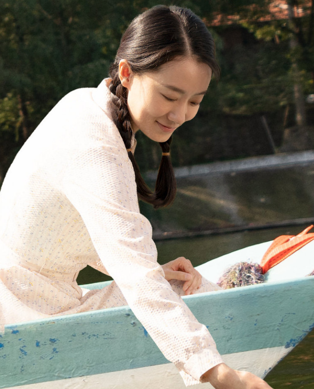 现流行"李焕英"同款,杨幂扎起后真的绝|你好李焕英|李焕英|杨幂_新浪