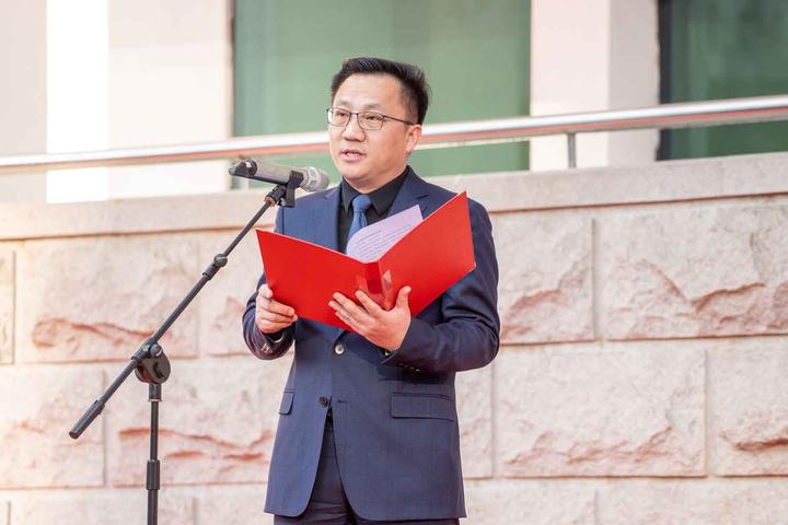 南京一中新任校长朱焱"开学第一课"精彩开讲:希望你们成为更高段位的