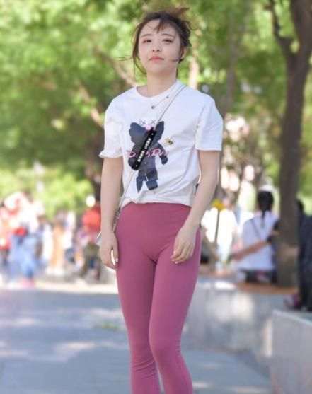 百搭紧身裤,充分展现女神气质,精致显瘦