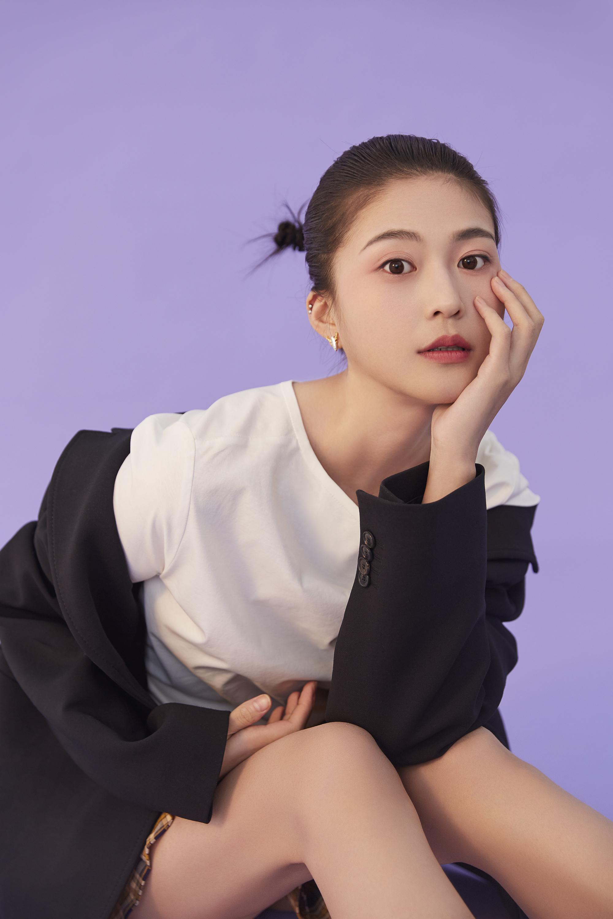 近日，@演员王妍之 释出一组写真……|王妍之_新浪新闻