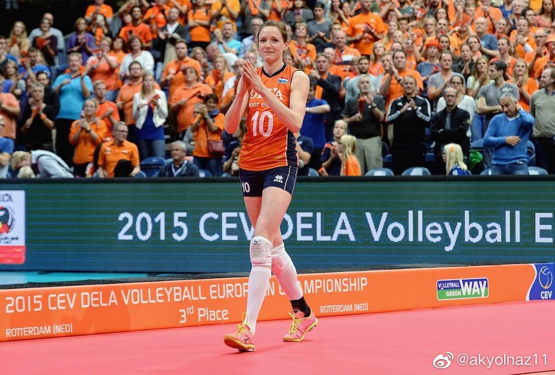 荷兰女排名将斯洛特耶斯宣布结束自己的排球职业生涯