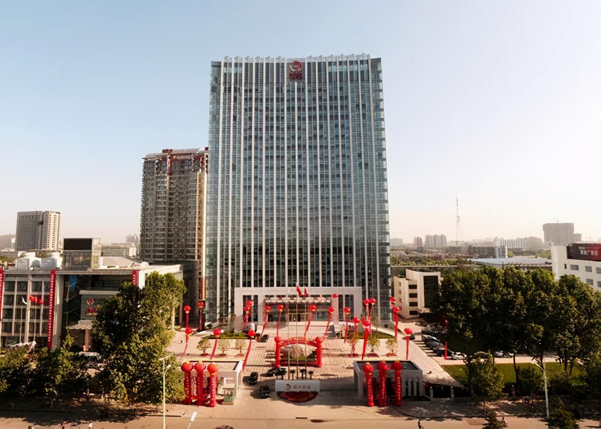 冀中能源集团,成立于2008年6月,是一家以煤炭为主业,制药,现代物流