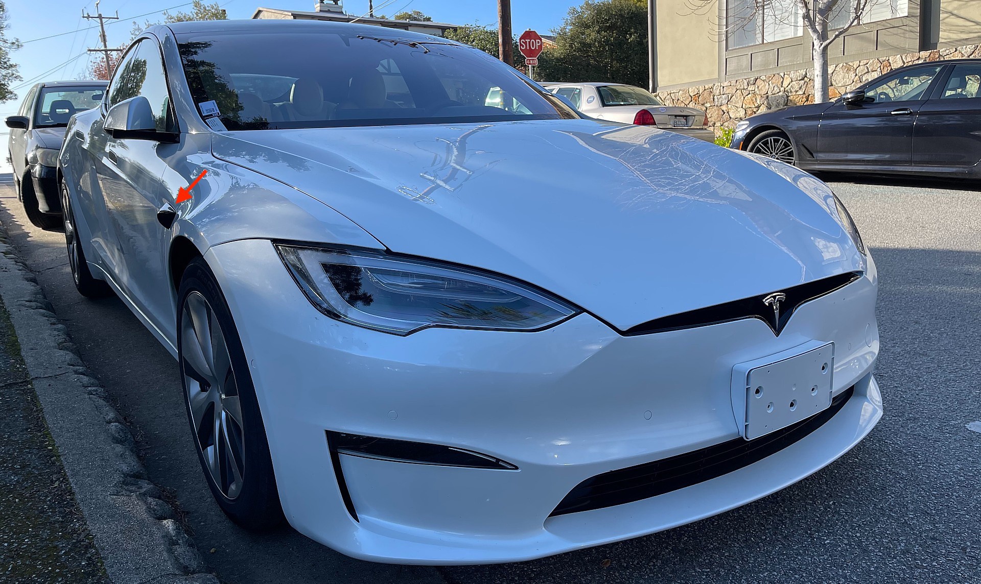 特斯拉新款model s 可以支持更高级别的驾驶辅助系统