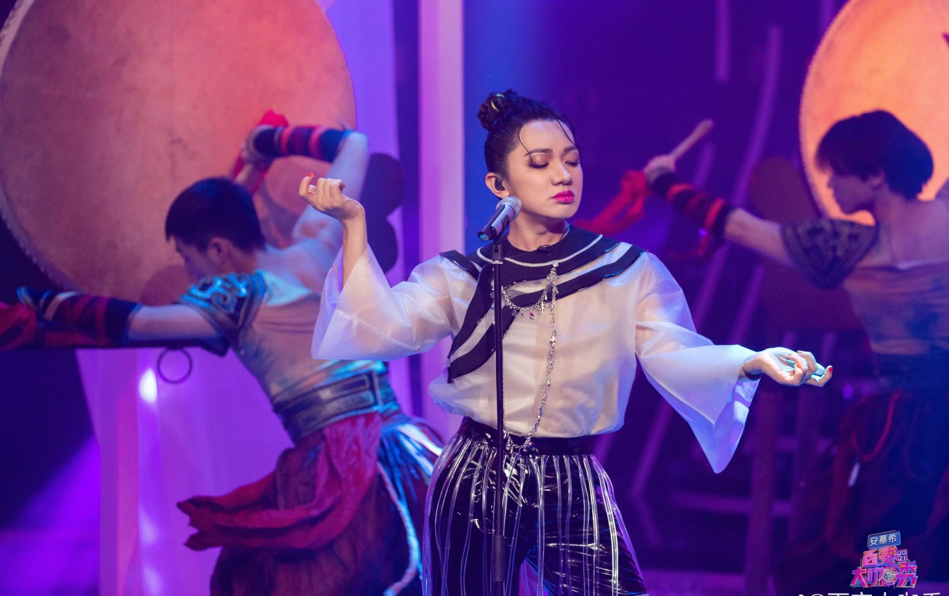 谢娜不在的《百变大咖秀》,靠什么吸引你