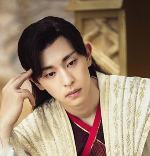 古装美男子:任嘉伦,肖战,王一博,成毅,邓伦,罗云熙,可吗?