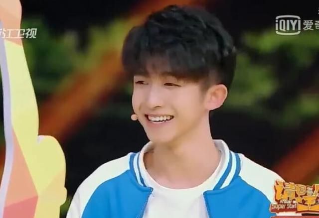 怪不得看创4刘宇眼熟,曾上过《王牌对王牌》,贾玲对他评价真实