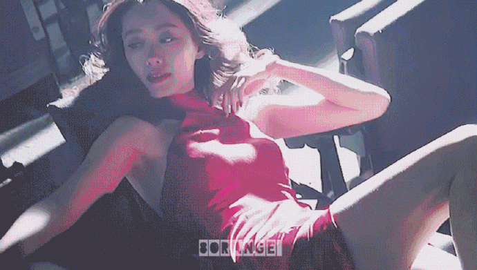 爆红后张小斐路演服装品牌已升级早年男人装封面被扒出