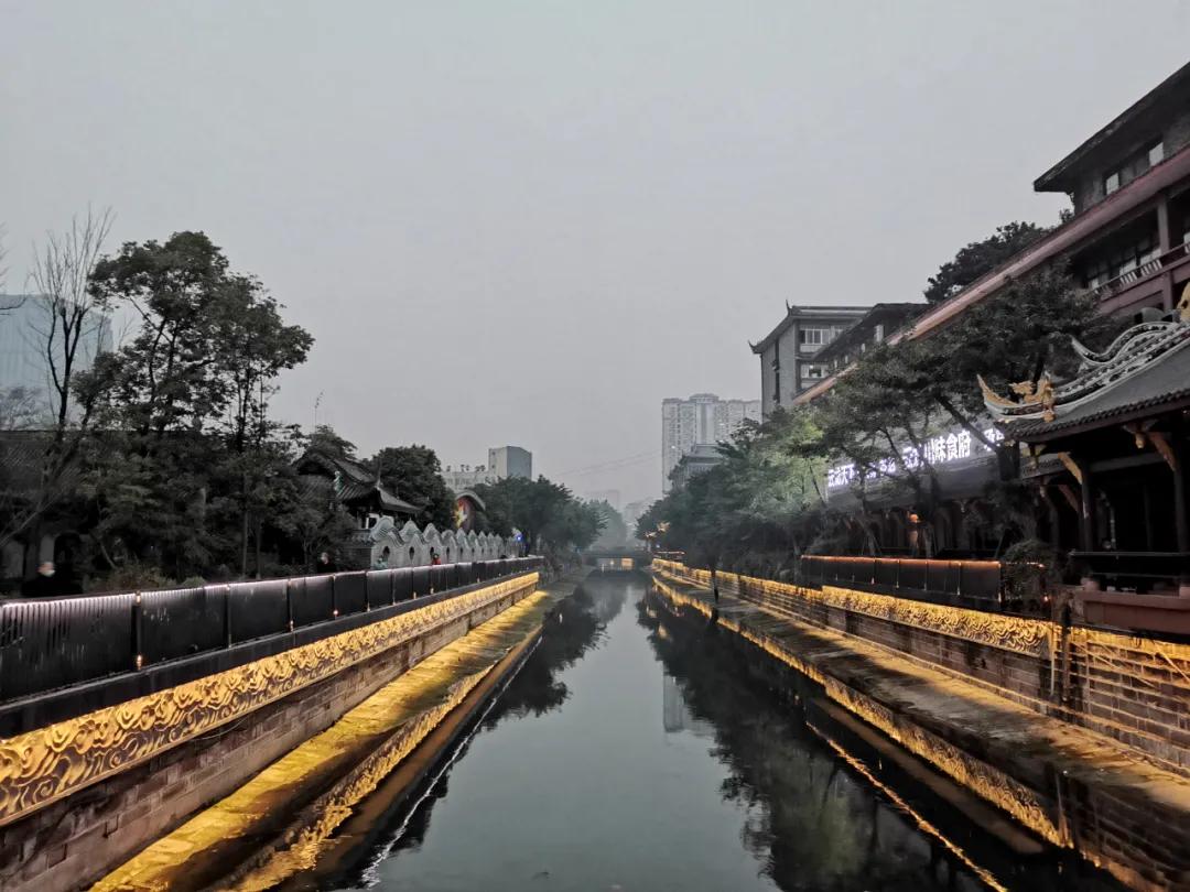 漫步成都春光里一起找寻成都的秀美与灵气