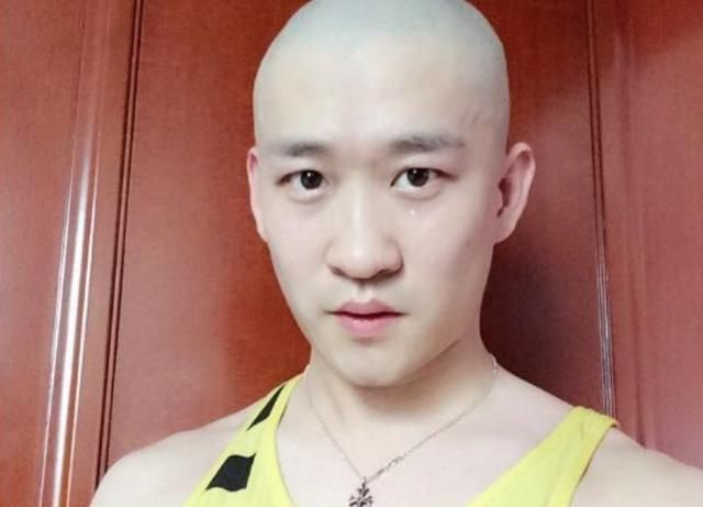 曹云金晒做菜视频,被吐槽脏乱差,网友:这就是背叛的下场!休闲区蓝鸢梦想 - Www.slyday.coM 曹云金晒做菜视频,被吐槽脏乱差,网友:这就是背叛的下场!休闲区蓝鸢梦想 - Www.slyday.coM