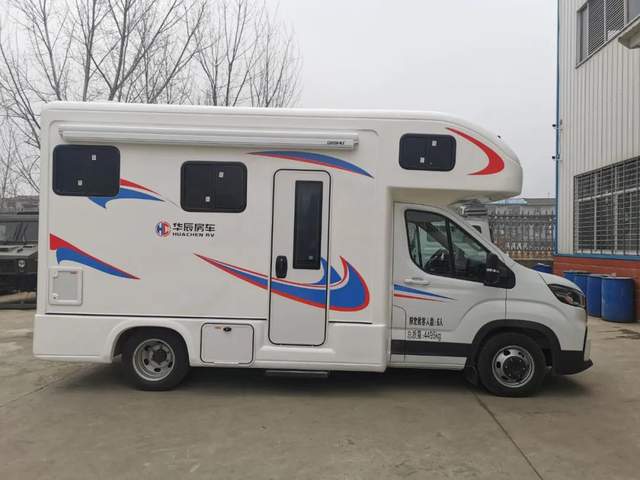 新春伊始打麻将踏青岂不美哉华辰大通v90c型房车弹性选装