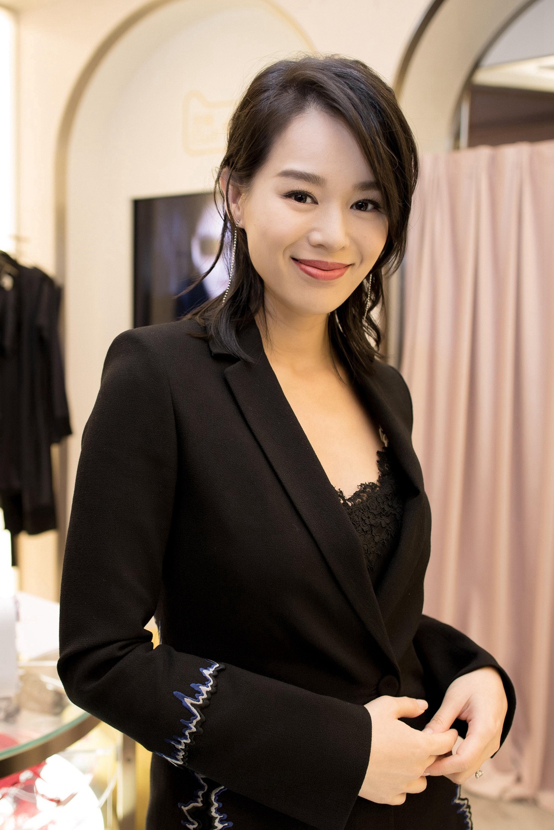 港台70后出生的女星个个都是美人胚子洪欣张庭谁是你的菜