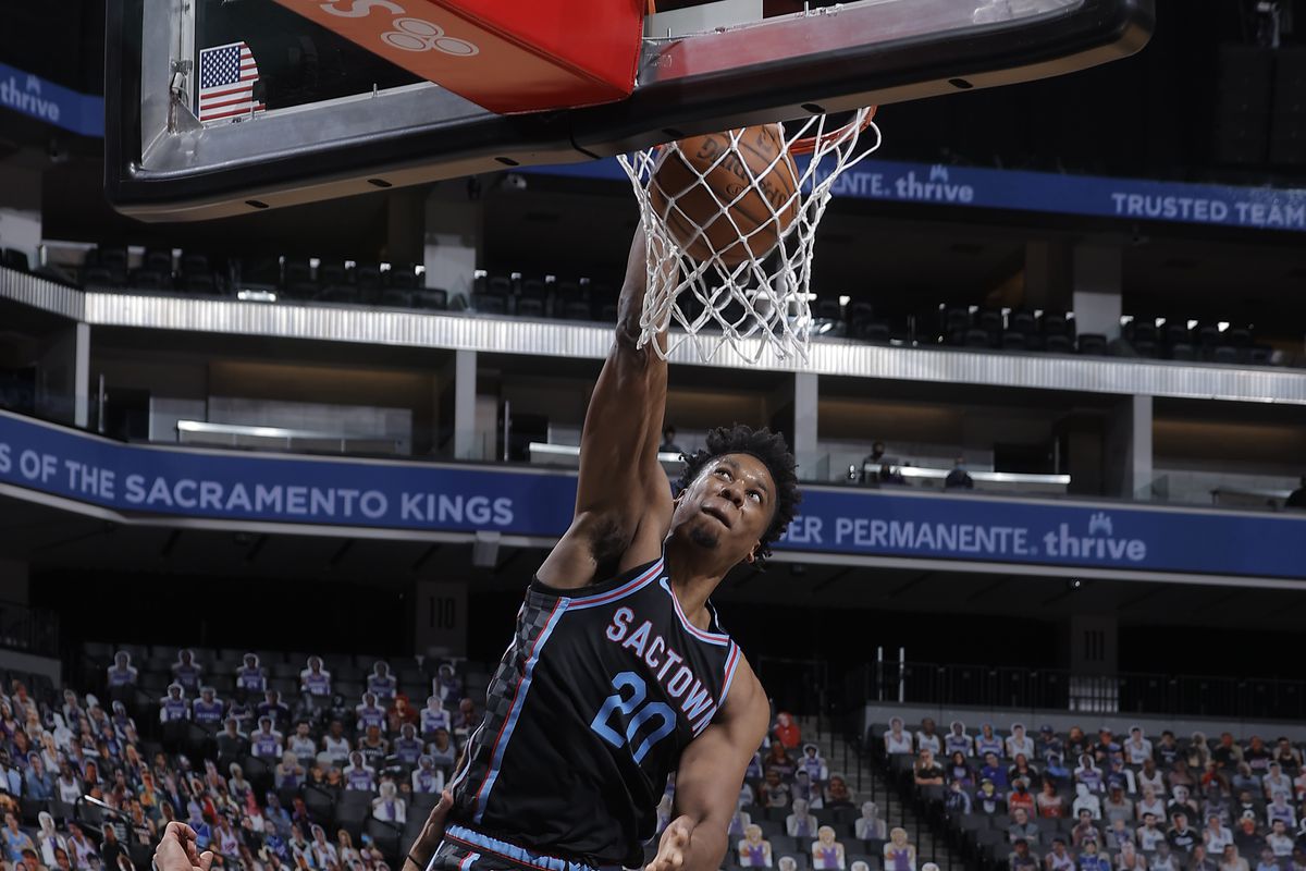 怀特塞德本赛季作为内线替补上场时间不多,但是效率很高.