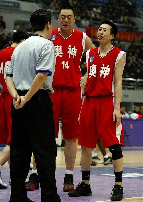 奥神帮球员现状老板离世霍楠当经理五虎球员仅孙悦还坚持打球