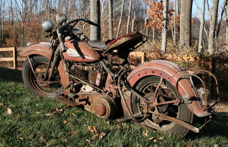 男子仓库发现的报废摩托车若能复原将被土豪疯抢