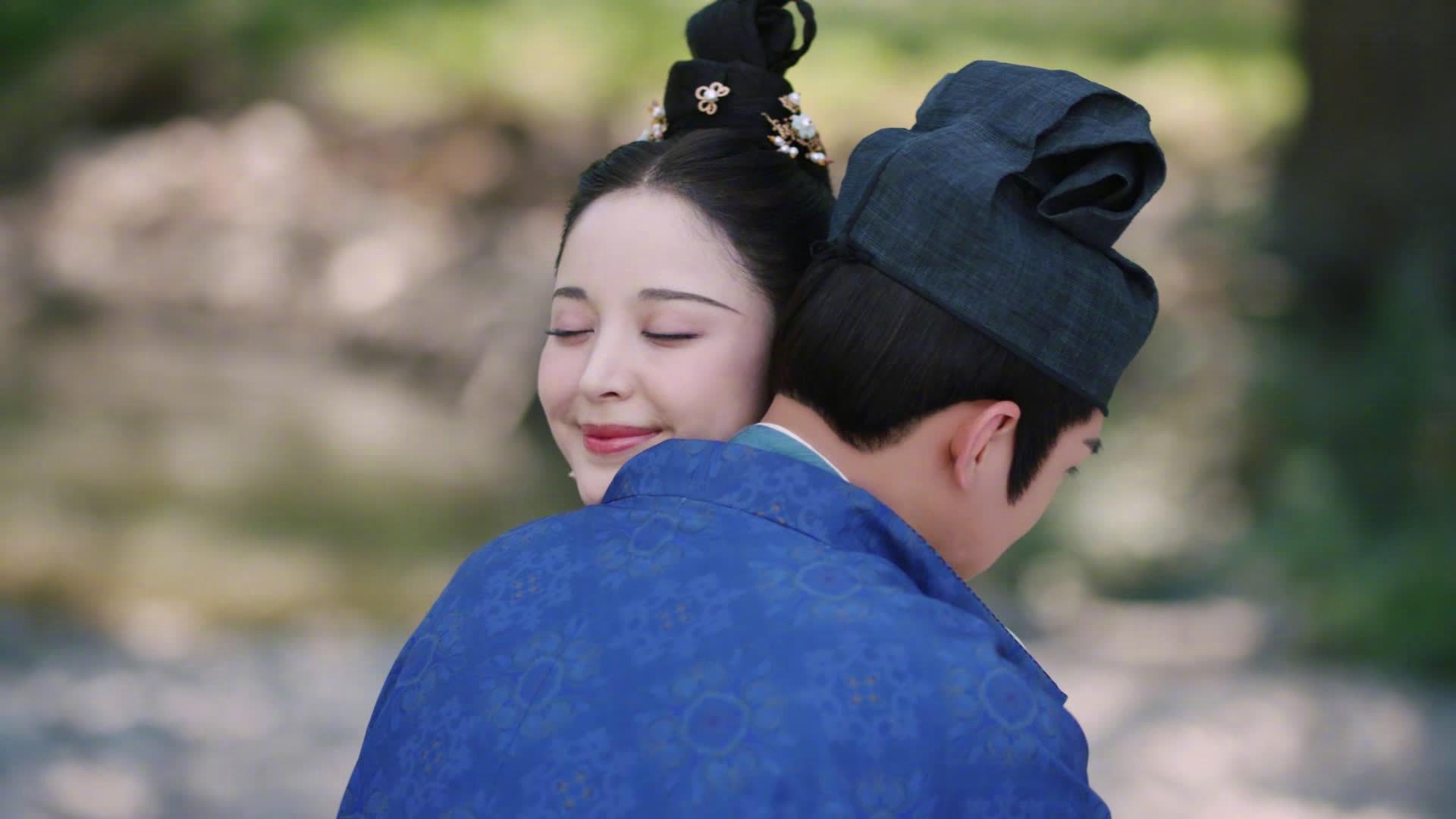 终于放下了对琉璃的执着…… 为您推荐: 古力娜扎 x 赵顺然 嗑错cp的