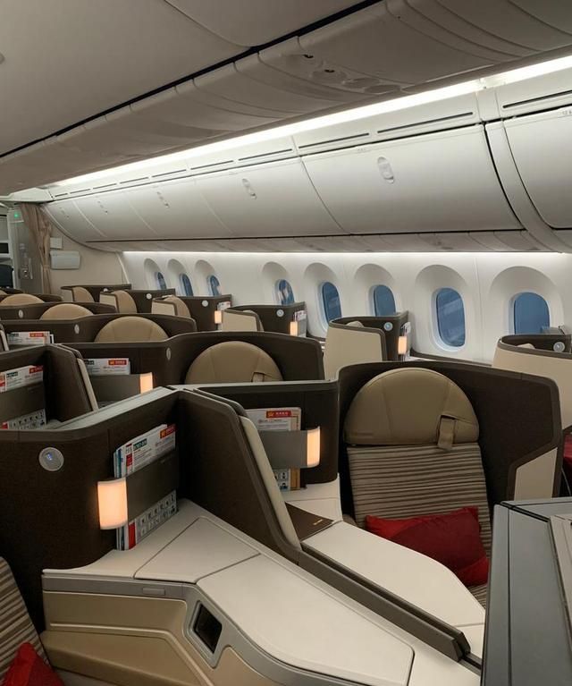 没有比它更棒的反鱼骨公务舱,硬件服务必须满分|南航|疫情|公务舱