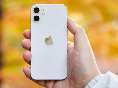 卖的最差的iphone 12 mini成友商天花板,2020手机圈苹果封神