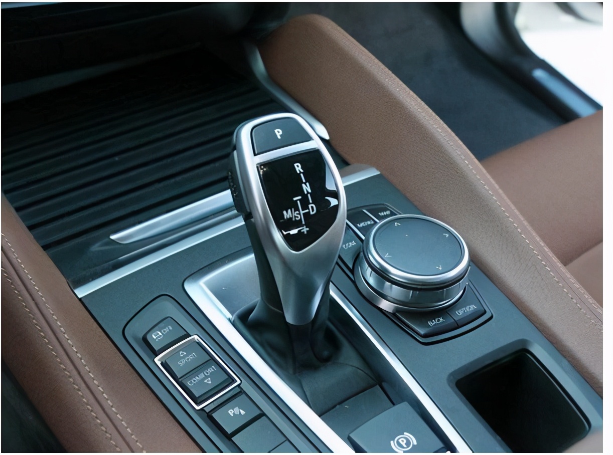 自动挡上的s档怎么用?别把运动模式当摆设