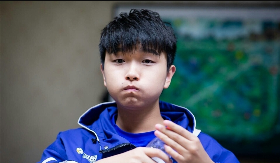 王者荣耀夹子哥大腿杯拉胯胜率感人连娱乐主播都比不上