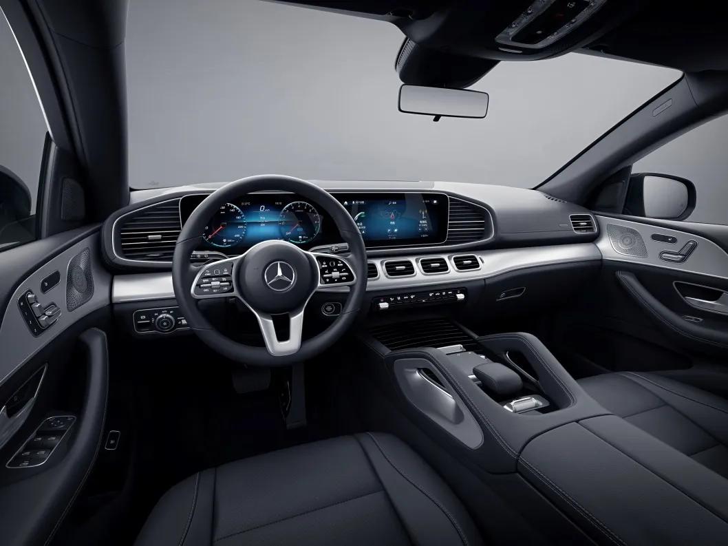 奔驰gle轿跑内饰.保时捷卡宴coupe内饰.