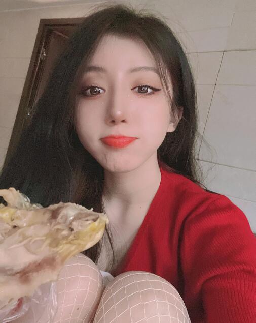 呆妹儿飘了转型颜值网红后玩反串cosplay被吐槽是老杀马特