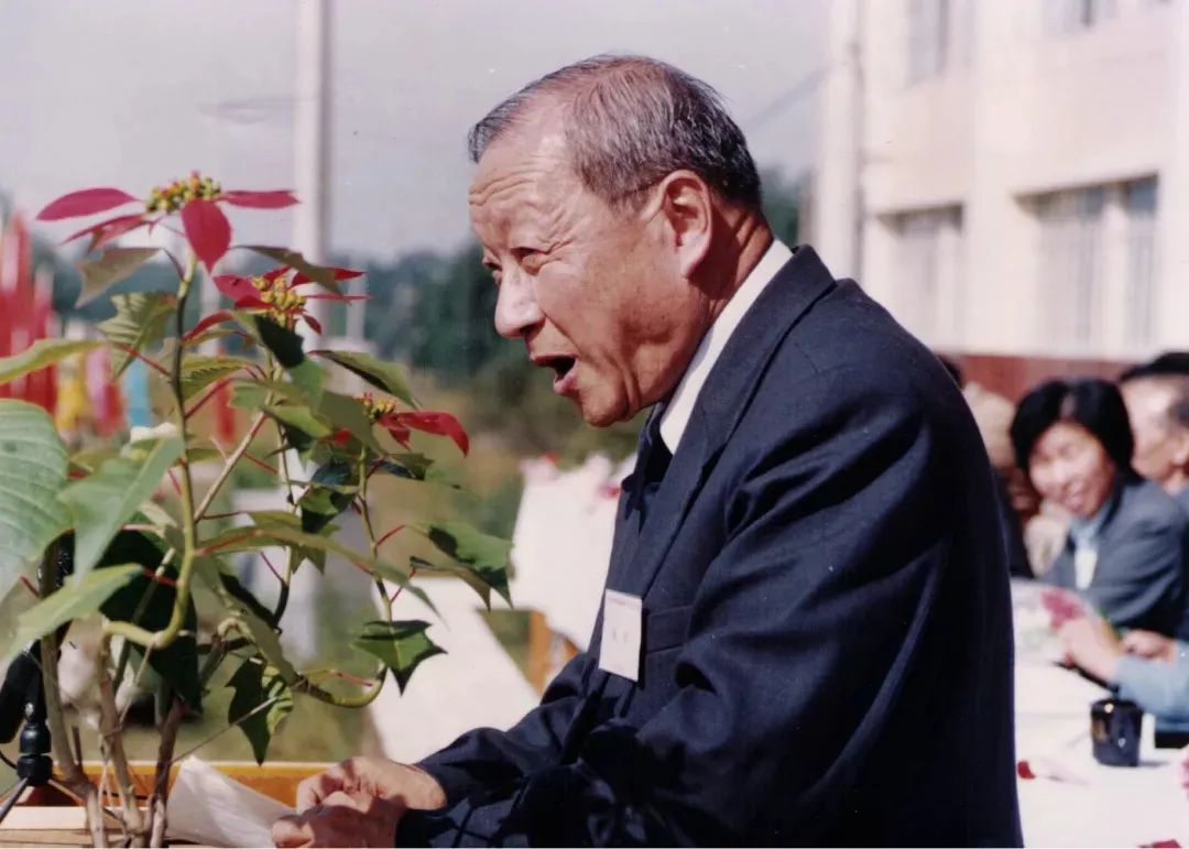 今天老校长王大珩院士诞辰106周年一起缅怀