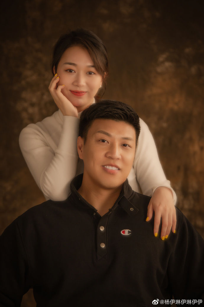 体操奥运冠军领证结婚,曾是国家队第一美女,如今更加漂亮|杨伊琳|体操