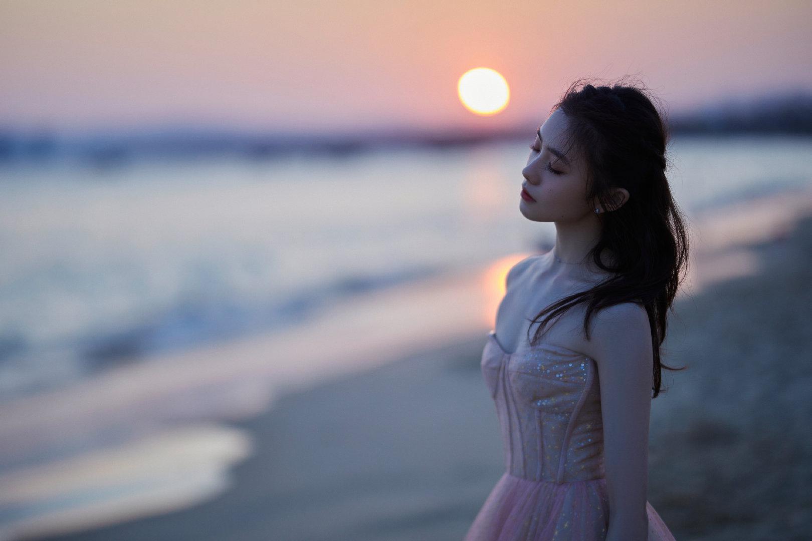 一起来欣赏下刘浩存小姐姐的美颜吧